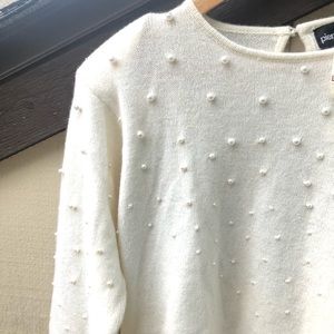 NWT: PIERRE CARDIN Cream Sweater (S) Pearl Accents